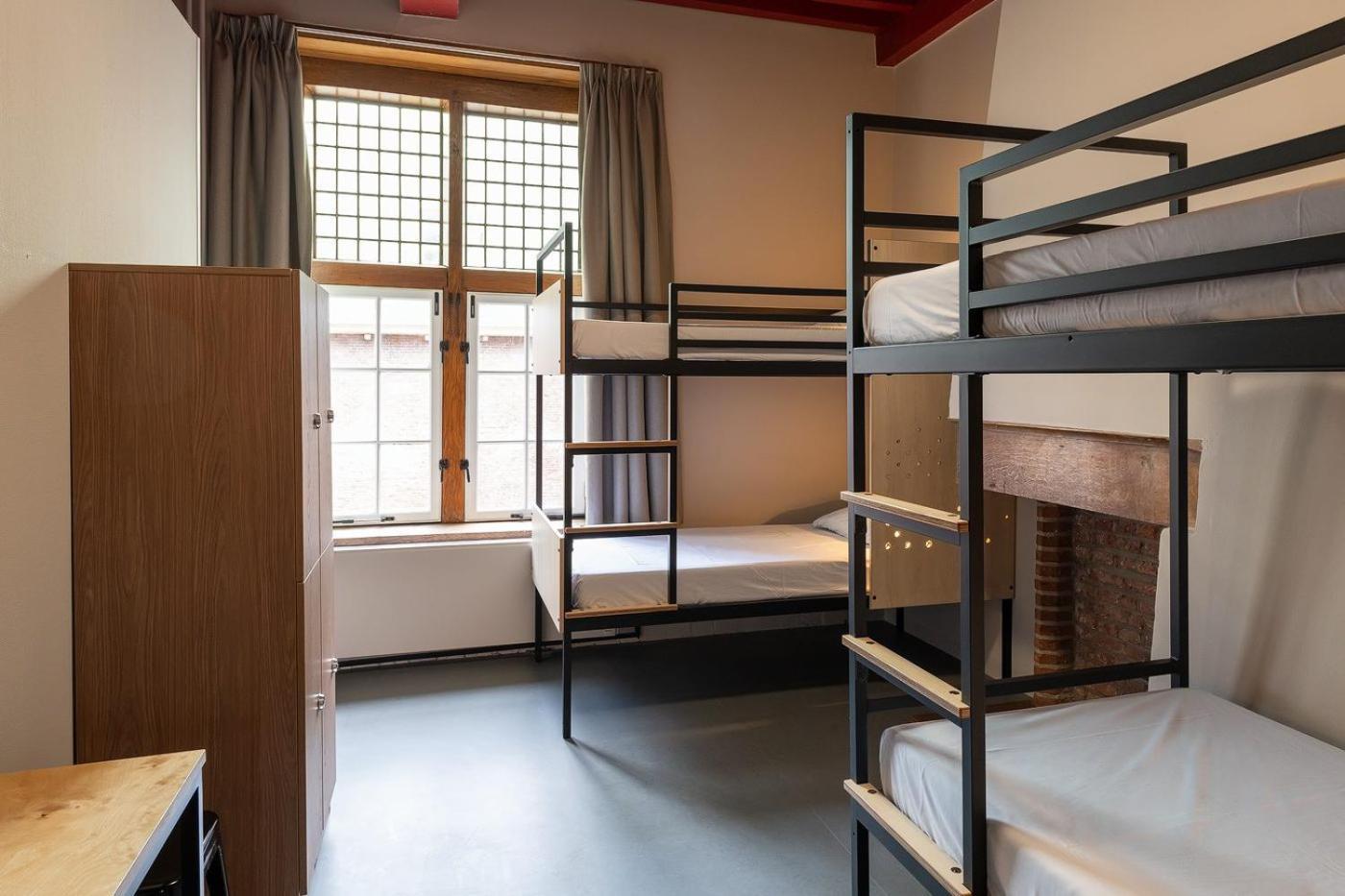 Quadruple Room Private Bathroom